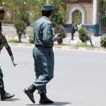 الداخلية الأفغانية: فرض حظر تجول بجميع الولايات باستثناء 3 فقط للحد من نشاط “طالبان”
