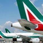 إغلاق أكبر شركة طيران إيطالية.. والسبب؟