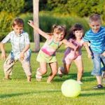 5 مؤشرات على أن طفلك بحاجة للمزيد من اللعب