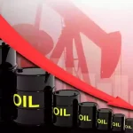 أسعار النفط تهبط رغم تراجع الدولار